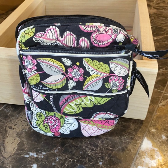 Nice small Vera Bradley purse - Picture 1 of 2